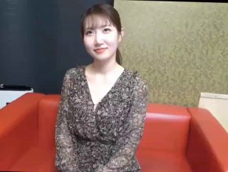 又爽又大又粗19岁大一骚货早上还没醒就流水